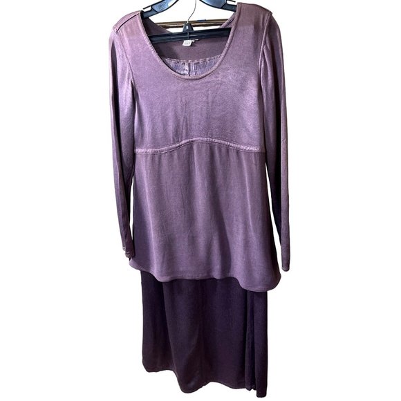 Out of Xile Aubergine two-toned 2-piece maxi skirt suit satin-feel elasticated - Picture 1 of 6